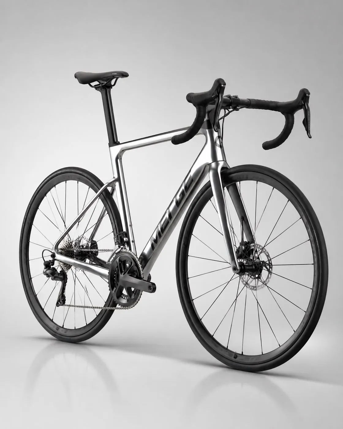 Road bicycle available for bike rental and hire in Singapore